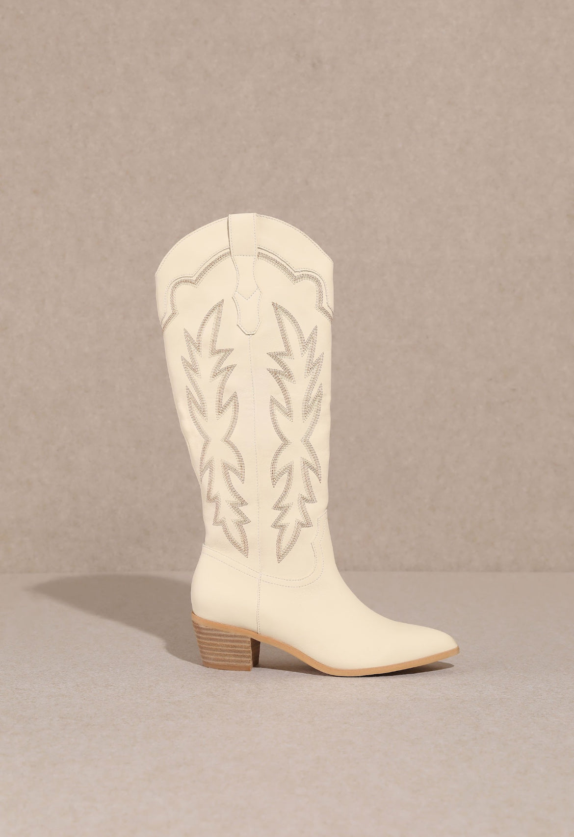 Dusty Trail Cream Cowgirl Boots