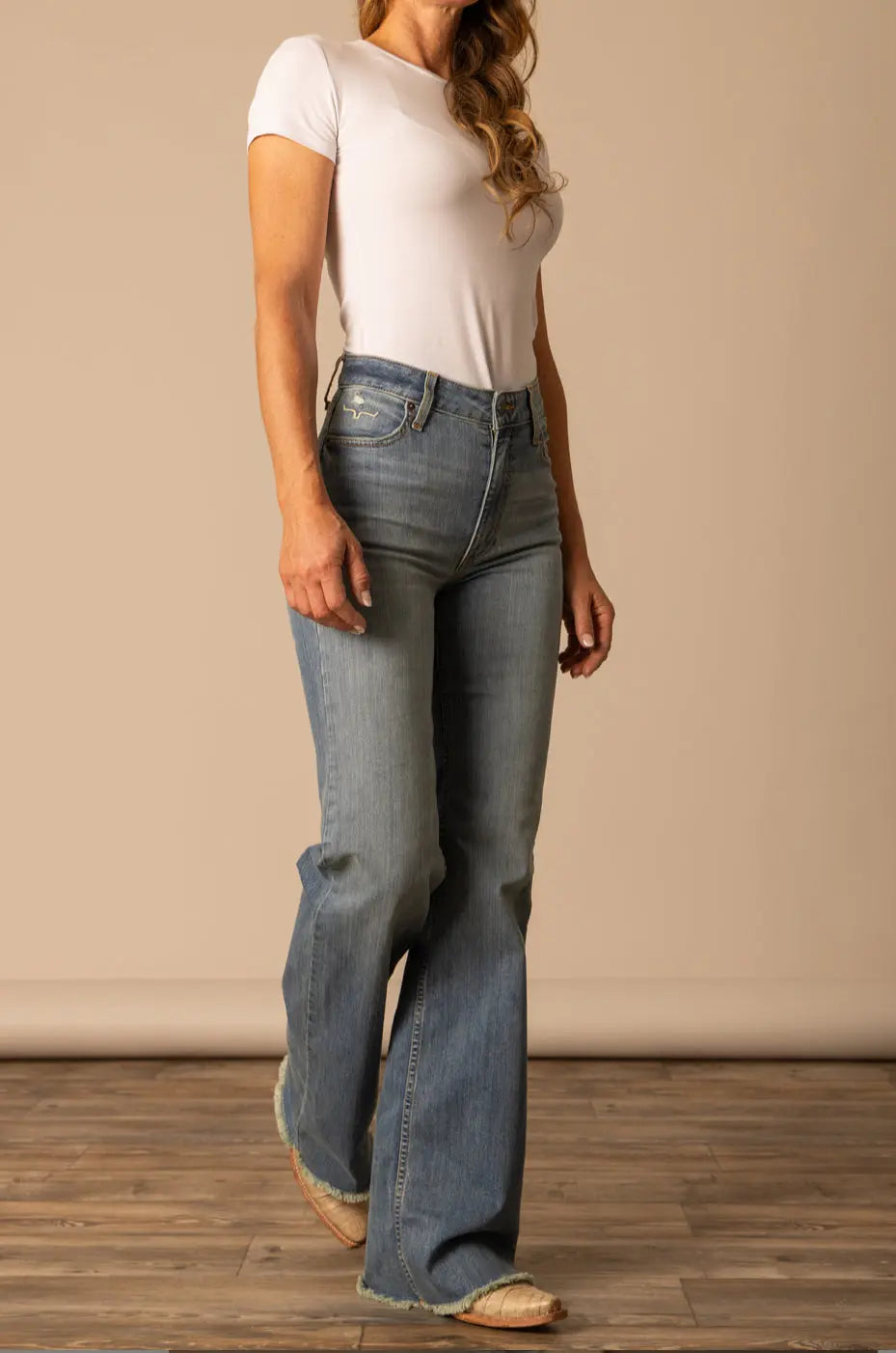 Women’s High Rise Wide Leg Western Jeans – Light Wash Stretch Denim | Raw Hem Cowgirl Fit Last Rodeo Western Wear & Hat Bar