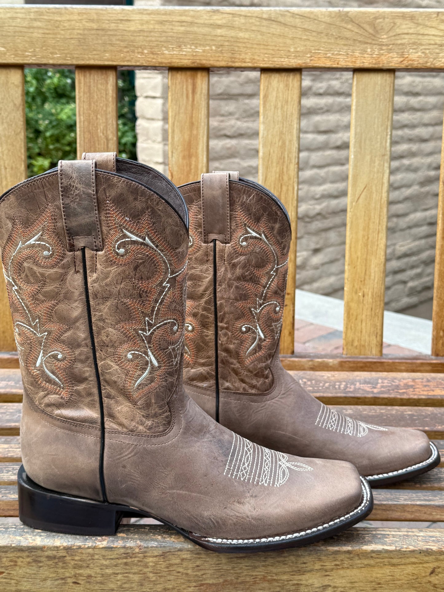 Desert Dust Tan Cowboy Boots
