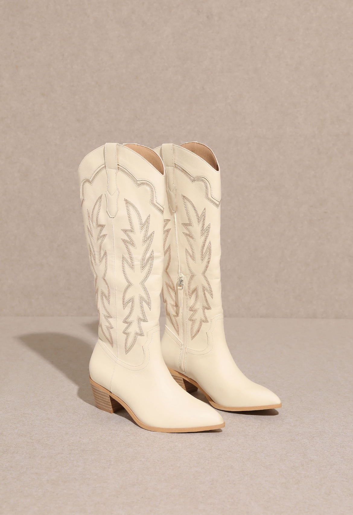 Dusty Trail Cream Cowgirl Boots