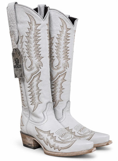 Women’s Distressed Brown Western Snip Toe Cowboy Boots – Embroidered Leather Last Rodeo Western Wear & Hat Bar