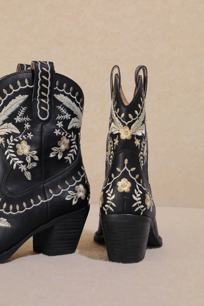 Wildflower Ivory Cowgirl Boots - Last Rodeo Western Wear & Hat Bar