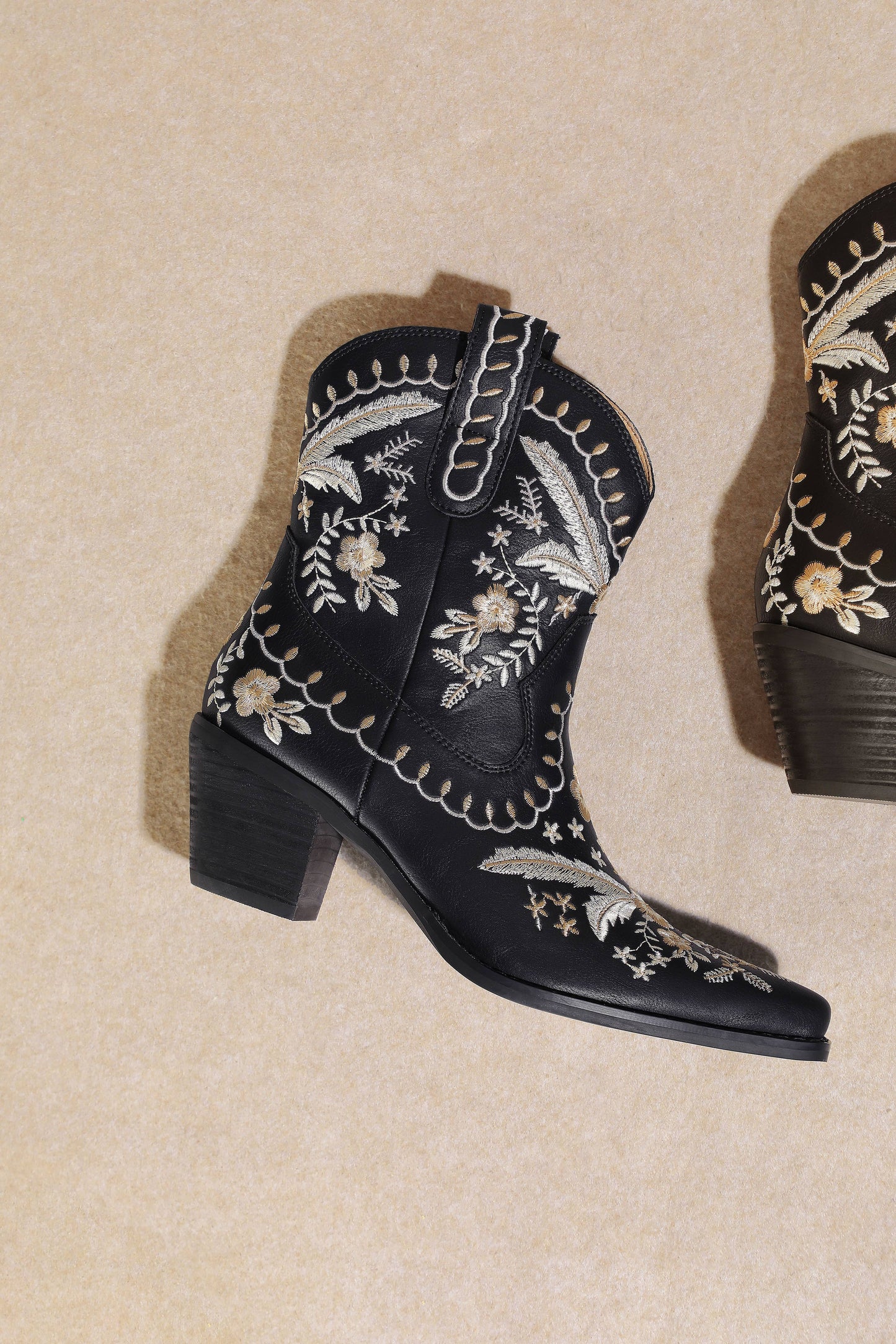 Wildflower Ivory Cowgirl Boots - Last Rodeo Western Wear & Hat Bar